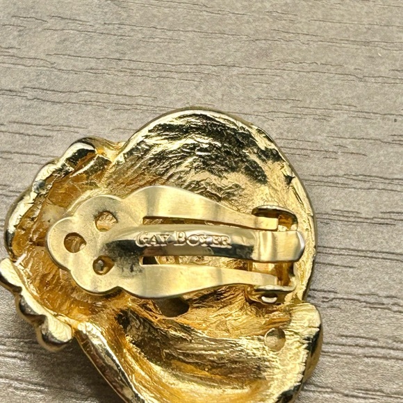 Vintage Gay Boyer Gold Knot Clip On Earrings - Picture 3 of 4